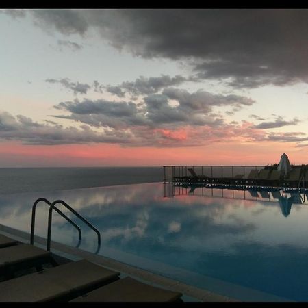 Appartement Loggia Vue Mer Panoramique, Piscine, Parking Cap-d'Ail Bagian luar foto